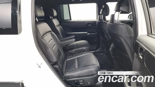 2024 Hyundai Santa Fe (MX5) Gasoline 2.5T 4WD Sold VIN KMHP581LHRU008582 – interior seats 2024 Hyundai Santa Fe (MX5) Gasoline 2.5T 4WD Sold VIN KMHP581LHRU008582 – interior seats