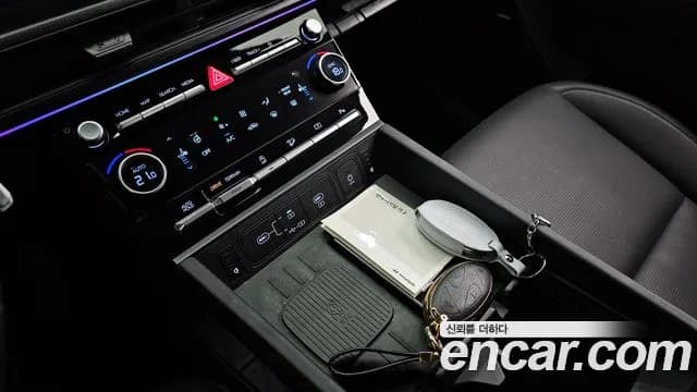 2024 Hyundai Santa Fe (MX5) Gasoline 2.5T 4WD Sold VIN KMHP581LHRU028173 – exterior detail 2024 Hyundai Santa Fe (MX5) Gasoline 2.5T 4WD Sold VIN KMHP581LHRU028173 – exterior detail