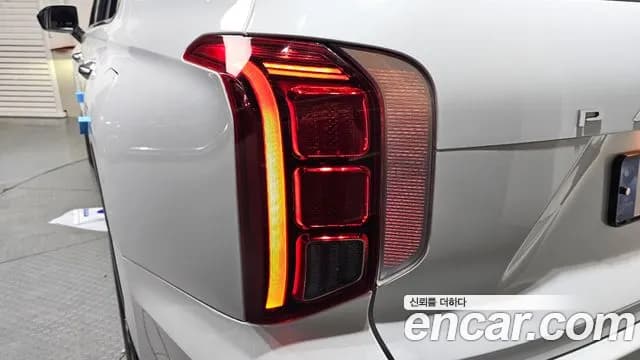 2023 Hyundai The New Palisade Gasoline 3.8 4WD Sold VIN KMHR281EDPU562385 – photo 15 2023 Hyundai The New Palisade Gasoline 3.8 4WD Sold VIN KMHR281EDPU562385 – photo 15