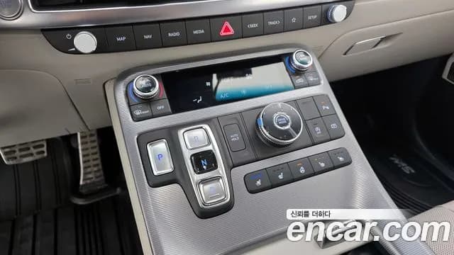 2024 Hyundai The New Palisade Diesel 2.2 2WD Sold VIN KMHR581ABRU730607 – interior seats 2024 Hyundai The New Palisade Diesel 2.2 2WD Sold VIN KMHR581ABRU730607 – interior seats
