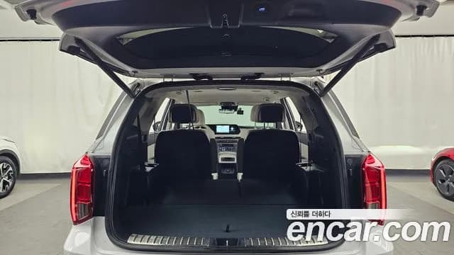 2023 Hyundai The New Palisade Gasoline 3.8 2WD Sold VIN KMHR581EBPU607125 – interior seats 2023 Hyundai The New Palisade Gasoline 3.8 2WD Sold VIN KMHR581EBPU607125 – interior seats