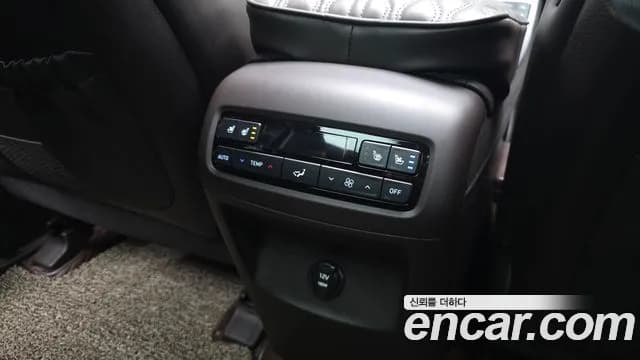2023 Hyundai The New Palisade Gasoline 3.8 4WD Sold VIN KMHR581EDPU632599 – interior seats 2023 Hyundai The New Palisade Gasoline 3.8 4WD Sold VIN KMHR581EDPU632599 – interior seats