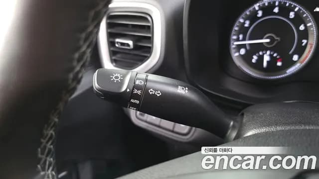2020 Hyundai Venue 1.6 Smart Sold VIN KMHRA813ELU048994 – undercarriage 2020 Hyundai Venue 1.6 Smart Sold VIN KMHRA813ELU048994 – undercarriage