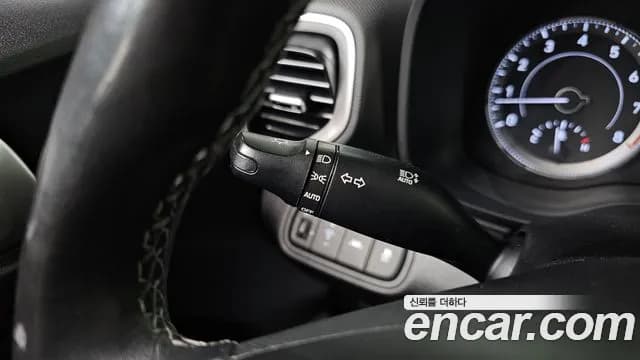 2020 Hyundai Venue 1.6 Smart Sold VIN KMHRA813ELU058046 – exterior detail 2020 Hyundai Venue 1.6 Smart Sold VIN KMHRA813ELU058046 – exterior detail