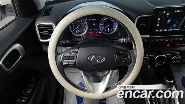 2020 Hyundai Venue 1.6 Modern Sold VIN KMHRB813ELU002784 – interior seats 2020 Hyundai Venue 1.6 Modern Sold VIN KMHRB813ELU002784 – interior seats