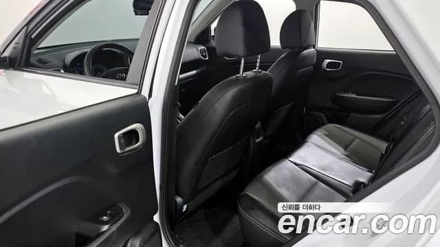 2020 Hyundai Venue 1.6 Modern Sold VIN KMHRB813ELU034469 – interior seats 2020 Hyundai Venue 1.6 Modern Sold VIN KMHRB813ELU034469 – interior seats