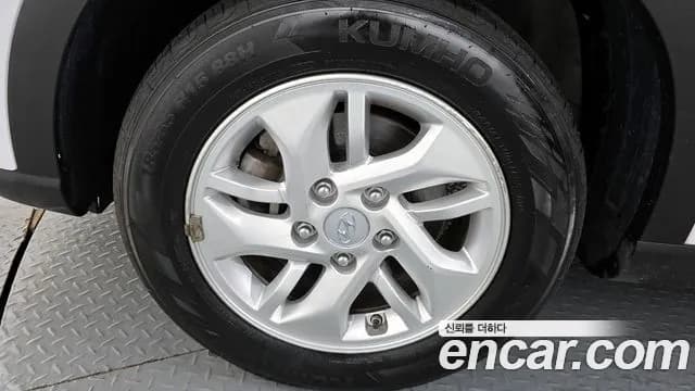 2020 Hyundai Venue 1.6 Modern Sold VIN KMHRB813ELU034469 – exterior detail 2020 Hyundai Venue 1.6 Modern Sold VIN KMHRB813ELU034469 – exterior detail