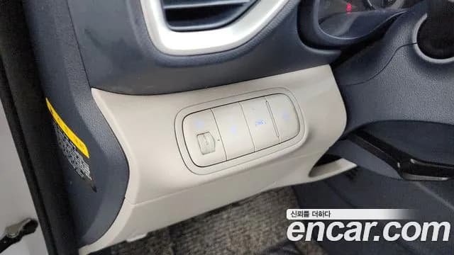 2020 Hyundai Venue 1.6 Modern Sold VIN KMHRB813ELU057587 – side profile 2020 Hyundai Venue 1.6 Modern Sold VIN KMHRB813ELU057587 – side profile