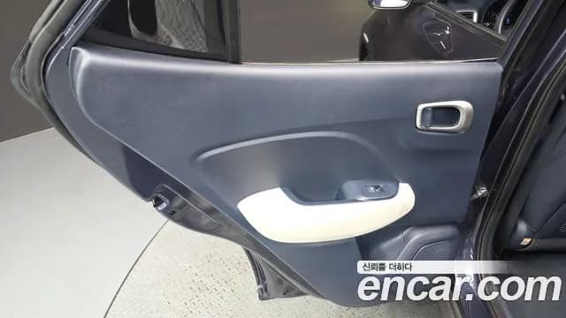 2020 Hyundai Venue 1.6 Modern Sold VIN KMHRB813ELU074554 – interior seats 2020 Hyundai Venue 1.6 Modern Sold VIN KMHRB813ELU074554 – interior seats