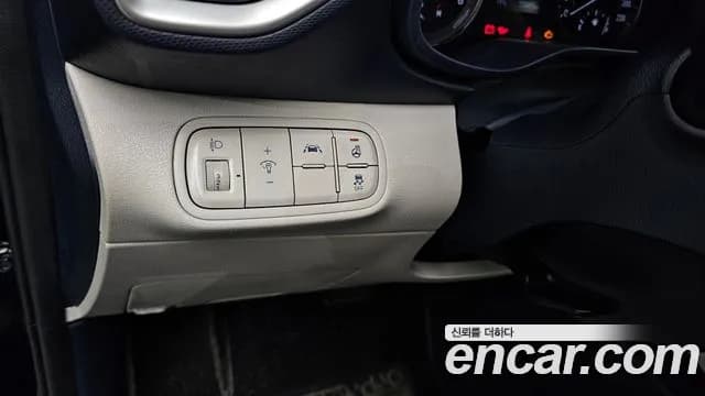 2021 Hyundai Venue 1.6 Modern Sold VIN KMHRB813EMU123349 – side profile 2021 Hyundai Venue 1.6 Modern Sold VIN KMHRB813EMU123349 – side profile