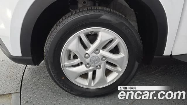 2022 Hyundai Venue 1.6 Modern Plus Sold VIN KMHRB813ENU135882 – trunk area 2022 Hyundai Venue 1.6 Modern Plus Sold VIN KMHRB813ENU135882 – trunk area