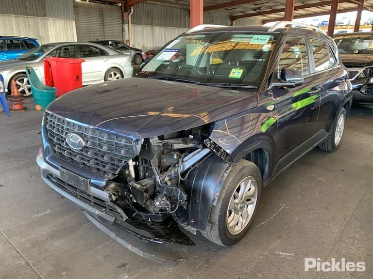 2024 Hyundai Venue Used VIN KMHRC812MRU324097 – rear exterior 2024 Hyundai Venue Used VIN KMHRC812MRU324097 – rear exterior