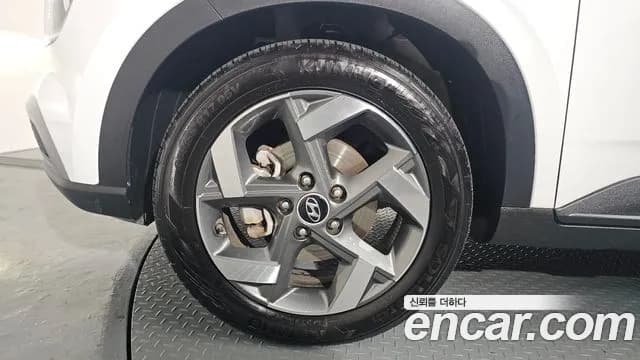 2022 Hyundai Venue 1.6 Flux Sold VIN KMHRC813ENU142385 – exterior detail 2022 Hyundai Venue 1.6 Flux Sold VIN KMHRC813ENU142385 – exterior detail