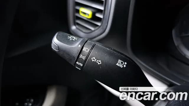 2022 Hyundai Venue 1.6 Flux Sold VIN KMHRC813ENU153603 – side profile 2022 Hyundai Venue 1.6 Flux Sold VIN KMHRC813ENU153603 – side profile