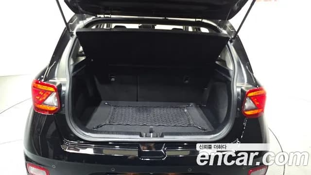 2022 Hyundai Venue 1.6 Flux Sold VIN KMHRC813ENU165714 – exterior detail 2022 Hyundai Venue 1.6 Flux Sold VIN KMHRC813ENU165714 – exterior detail