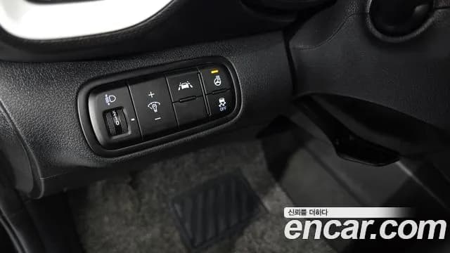 2022 Hyundai Venue 1.6 Flux Sold VIN KMHRC813ENU165714 – undercarriage 2022 Hyundai Venue 1.6 Flux Sold VIN KMHRC813ENU165714 – undercarriage