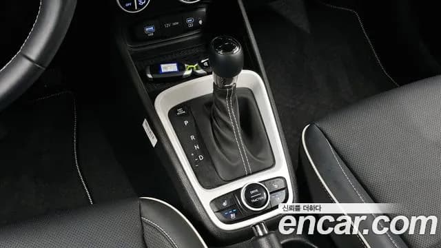 2023 Hyundai Venue 1.6 Flux Sold VIN KMHRC813EPU254038 – exterior detail 2023 Hyundai Venue 1.6 Flux Sold VIN KMHRC813EPU254038 – exterior detail