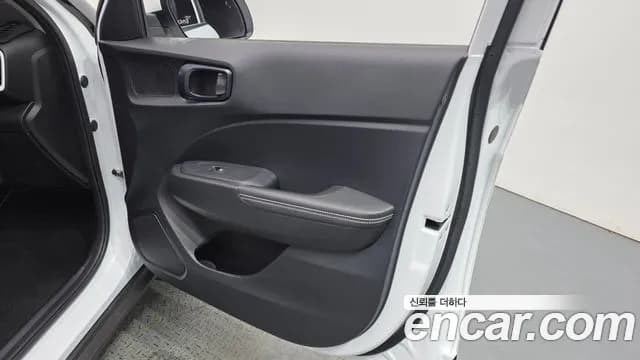 2025 Hyundai Venue 1.6 Flux Sold VIN KMHRC813ESU388474 – exterior detail 2025 Hyundai Venue 1.6 Flux Sold VIN KMHRC813ESU388474 – exterior detail