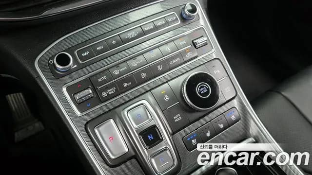 2022 Hyundai The New Santa Fe HEV 1.6 2WD Sold VIN KMHS2811BNU044058 – front exterior 2022 Hyundai The New Santa Fe HEV 1.6 2WD Sold VIN KMHS2811BNU044058 – front exterior