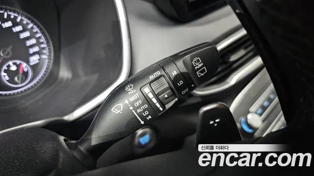 2022 Hyundai The New Santa Fe HEV 1.6 4WD Sold VIN KMHS2811DNU019673 – interior seats 2022 Hyundai The New Santa Fe HEV 1.6 4WD Sold VIN KMHS2811DNU019673 – interior seats