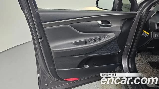 2019 Hyundai Santa Fe TM Gasoline 2.0T 2WD Sold VIN KMHS281ABKU114025 – interior seats 2019 Hyundai Santa Fe TM Gasoline 2.0T 2WD Sold VIN KMHS281ABKU114025 – interior seats