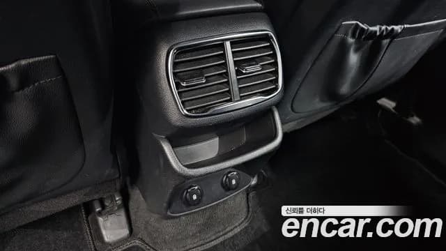 2019 Hyundai Santa Fe TM Gasoline 2.0T 2WD Sold VIN KMHS281ABKU120896 – interior seats 2019 Hyundai Santa Fe TM Gasoline 2.0T 2WD Sold VIN KMHS281ABKU120896 – interior seats
