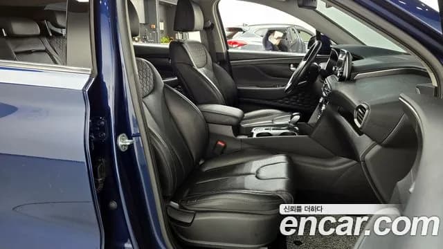 2020 Hyundai Santa Fe TM Gasoline 2.0T 2WD Sold VIN KMHS281ABLU212798 – trunk area 2020 Hyundai Santa Fe TM Gasoline 2.0T 2WD Sold VIN KMHS281ABLU212798 – trunk area