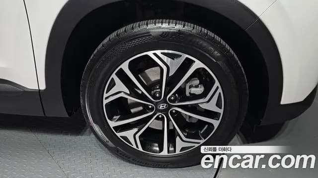 2019 Hyundai Santa Fe TM Diesel 2.0 2WD Sold VIN KMHS281BBKU054720 – rear exterior 2019 Hyundai Santa Fe TM Diesel 2.0 2WD Sold VIN KMHS281BBKU054720 – rear exterior
