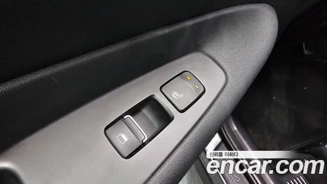 2019 Hyundai Santa Fe TM Diesel 2.0 2WD Sold VIN KMHS281BBKU058801 – trunk area 2019 Hyundai Santa Fe TM Diesel 2.0 2WD Sold VIN KMHS281BBKU058801 – trunk area