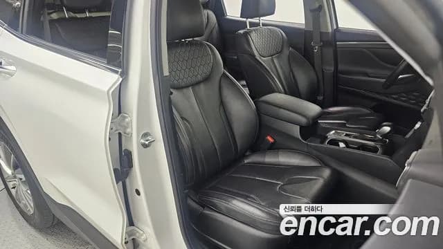 2019 Hyundai Santa Fe TM Diesel 2.0 2WD Sold VIN KMHS281BBKU069778 – trunk area 2019 Hyundai Santa Fe TM Diesel 2.0 2WD Sold VIN KMHS281BBKU069778 – trunk area
