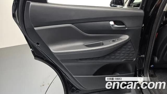 2019 Hyundai Santa Fe TM Diesel 2.0 2WD Sold VIN KMHS281BBKU186543 – exterior detail 2019 Hyundai Santa Fe TM Diesel 2.0 2WD Sold VIN KMHS281BBKU186543 – exterior detail