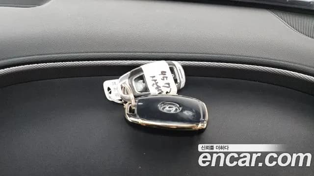 2019 Hyundai Santa Fe TM Diesel 2.2 2WD Sold VIN KMHS281CBKU042153 – rear exterior 2019 Hyundai Santa Fe TM Diesel 2.2 2WD Sold VIN KMHS281CBKU042153 – rear exterior
