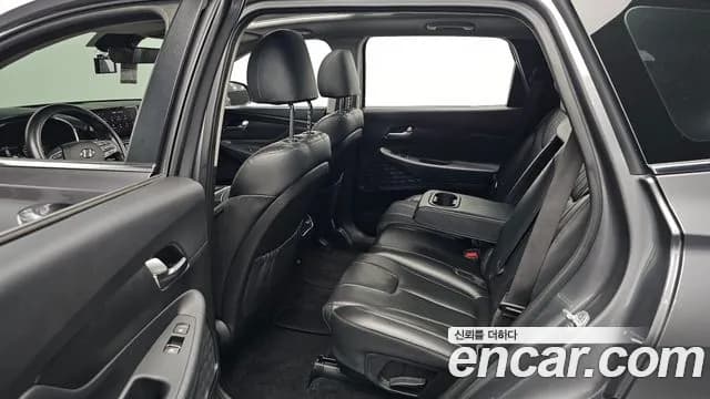 2021 Hyundai The New Santa Fe Diesel 2.2 2WD Sold VIN KMHS281HGMU317170 – interior seats 2021 Hyundai The New Santa Fe Diesel 2.2 2WD Sold VIN KMHS281HGMU317170 – interior seats