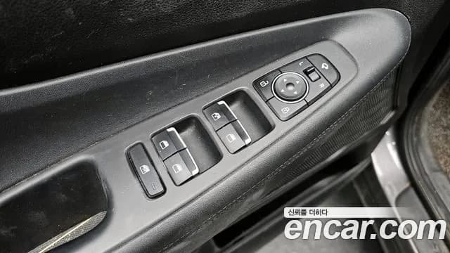 2021 Hyundai The New Santa Fe Diesel 2.2 2WD Sold VIN KMHS281HGMU369809 – interior seats 2021 Hyundai The New Santa Fe Diesel 2.2 2WD Sold VIN KMHS281HGMU369809 – interior seats