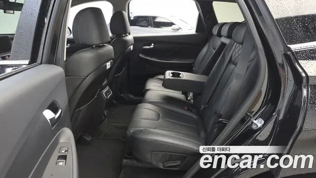 2022 Hyundai The New Santa Fe Diesel 2.2 2WD Sold VIN KMHS281HGNU441977 – trunk area 2022 Hyundai The New Santa Fe Diesel 2.2 2WD Sold VIN KMHS281HGNU441977 – trunk area