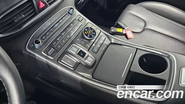 2021 Hyundai The New Santa Fe Diesel 2.2 4WD Sold VIN KMHS281HHMU402537 – rear exterior 2021 Hyundai The New Santa Fe Diesel 2.2 4WD Sold VIN KMHS281HHMU402537 – rear exterior