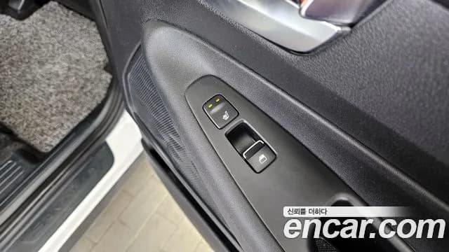 2022 Hyundai The New Santa Fe Gasoline 2.5T 2WD Sold VIN KMHS281LGNU436113 – trunk area 2022 Hyundai The New Santa Fe Gasoline 2.5T 2WD Sold VIN KMHS281LGNU436113 – trunk area