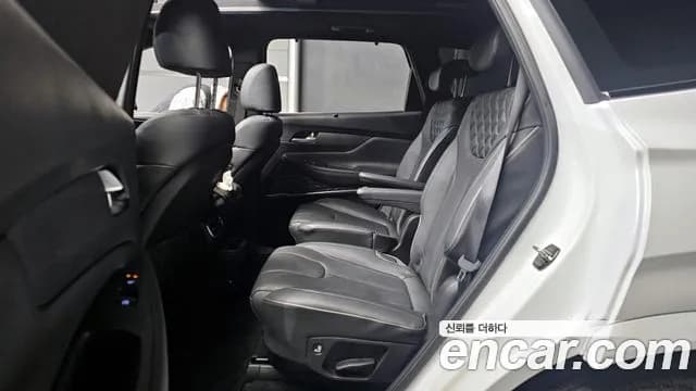 2023 Hyundai The New Santa Fe HEV 1.6 2WD Sold VIN KMHS3811BPU083050 – undercarriage 2023 Hyundai The New Santa Fe HEV 1.6 2WD Sold VIN KMHS3811BPU083050 – undercarriage