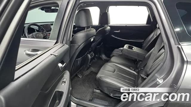 2022 Hyundai The New Santa Fe HEV 1.6 4WD Sold VIN KMHS3811DNU057481 – interior seats 2022 Hyundai The New Santa Fe HEV 1.6 4WD Sold VIN KMHS3811DNU057481 – interior seats