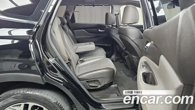 2019 Hyundai Santa Fe TM Gasoline 2.0T 4WD Sold VIN KMHS381ADKU042880 – interior seats 2019 Hyundai Santa Fe TM Gasoline 2.0T 4WD Sold VIN KMHS381ADKU042880 – interior seats
