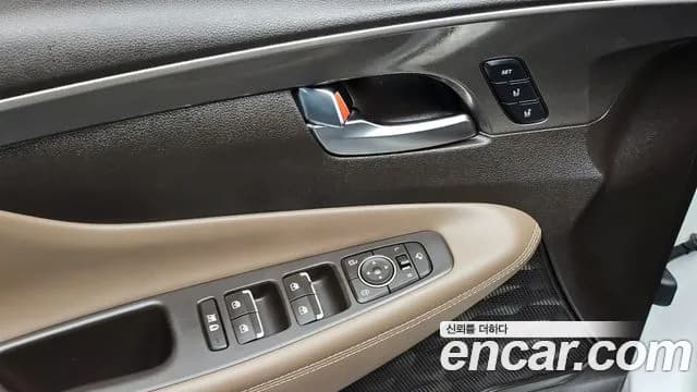 2019 Hyundai Santa Fe TM Diesel 2.0 2WD Sold VIN KMHS381BBKU118767 – interior seats 2019 Hyundai Santa Fe TM Diesel 2.0 2WD Sold VIN KMHS381BBKU118767 – interior seats
