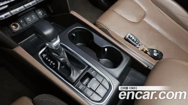 2019 Hyundai Santa Fe TM Diesel 2.2 4WD Sold VIN KMHS381CDKU027600 – trunk area 2019 Hyundai Santa Fe TM Diesel 2.2 4WD Sold VIN KMHS381CDKU027600 – trunk area