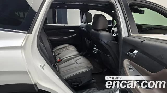 2021 Hyundai The New Santa Fe Diesel 2.2 2WD Sold VIN KMHS381HGMU395469 – exterior detail 2021 Hyundai The New Santa Fe Diesel 2.2 2WD Sold VIN KMHS381HGMU395469 – exterior detail