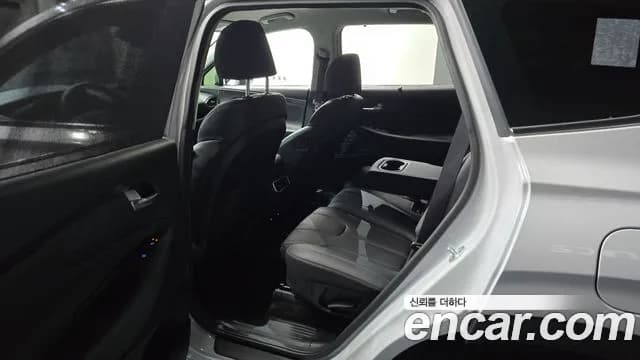 2022 Hyundai The New Santa Fe Diesel 2.2 2WD Sold VIN KMHS381HGNU434066 – trunk area 2022 Hyundai The New Santa Fe Diesel 2.2 2WD Sold VIN KMHS381HGNU434066 – trunk area