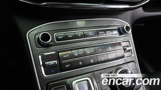 2023 Hyundai The New Santa Fe Diesel 2.2 2WD Sold VIN KMHS381HGPU491862 – dashboard 2023 Hyundai The New Santa Fe Diesel 2.2 2WD Sold VIN KMHS381HGPU491862 – dashboard