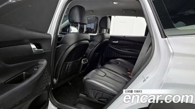 2021 Hyundai The New Santa Fe Gasoline 2.5T 2WD Sold VIN KMHS381LGMU373435 – trunk area 2021 Hyundai The New Santa Fe Gasoline 2.5T 2WD Sold VIN KMHS381LGMU373435 – trunk area
