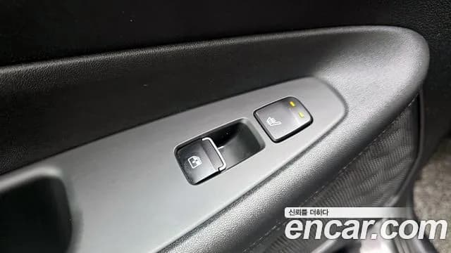 2021 Hyundai The New Santa Fe Gasoline 2.5T 2WD Sold VIN KMHS381LGMU408595 – interior seats 2021 Hyundai The New Santa Fe Gasoline 2.5T 2WD Sold VIN KMHS381LGMU408595 – interior seats