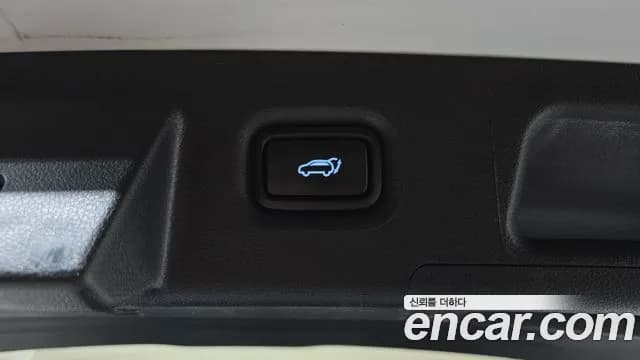 2022 Hyundai The New Santa Fe Gasoline 2.5T 2WD Sold VIN KMHS381LGNU431849 – trunk area 2022 Hyundai The New Santa Fe Gasoline 2.5T 2WD Sold VIN KMHS381LGNU431849 – trunk area