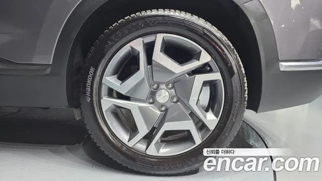 2023 Hyundai The New Santa Fe Gasoline 2.5T 2WD Sold VIN KMHS381LGPU465587 – exterior detail 2023 Hyundai The New Santa Fe Gasoline 2.5T 2WD Sold VIN KMHS381LGPU465587 – exterior detail