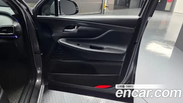 2023 Hyundai The New Santa Fe Gasoline 2.5T 2WD Sold VIN KMHS381LGPU465587 – trunk area 2023 Hyundai The New Santa Fe Gasoline 2.5T 2WD Sold VIN KMHS381LGPU465587 – trunk area